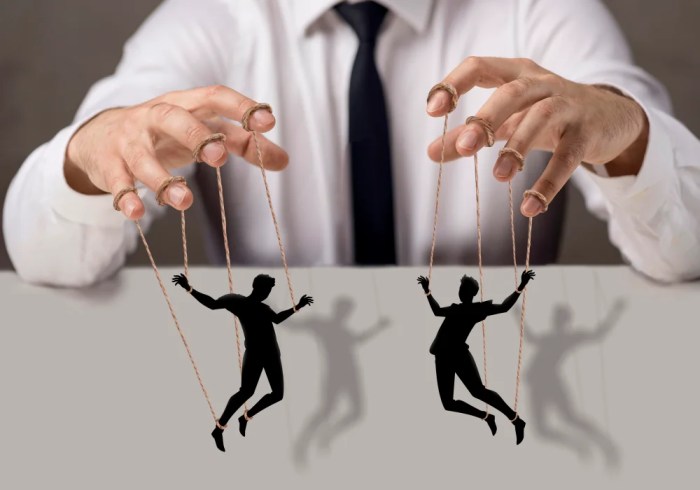 Ciri-Ciri Orang Manipulatif dan Cara Menghindarinya